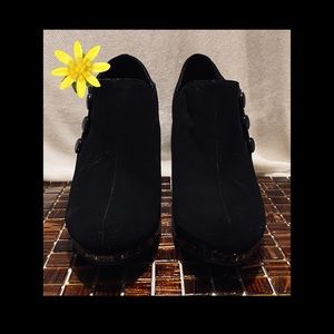 GNW Black Ultra-suede ankle boots - size 9